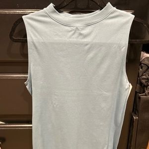 Woman’s shell shirt